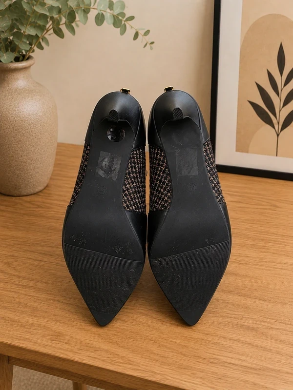 zapatos botines de tacón negro y beige 🌹40🌹 – photo 5
